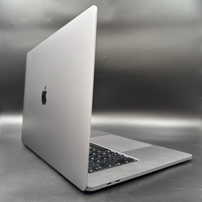 Macbook Pro 16" 2019 | 2,6GHz i7 | 16GB | 512GB Space Grey - Image 2
