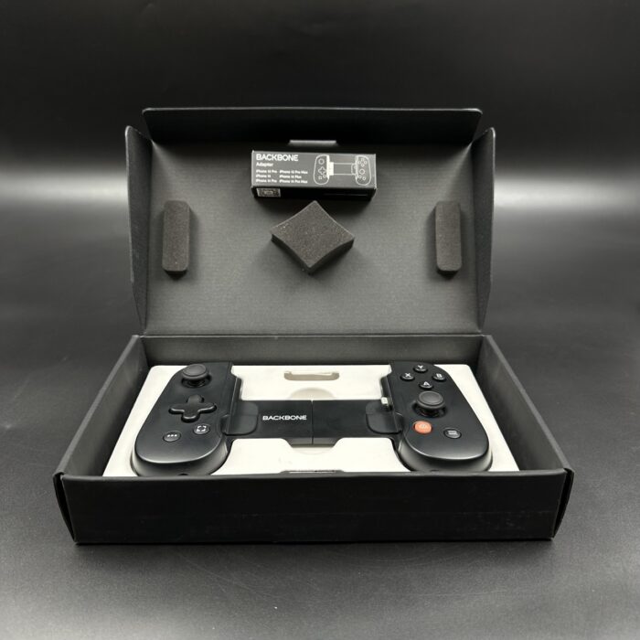 Backbone One Controller Apple Edition - Black - Image 3