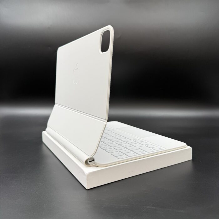 Magic Keyboard + Trackpad for iPad 11-inch White - Image 2