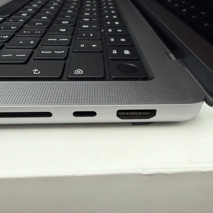 Macbook Pro 14" M1 Pro Silver 16GB Ram | 512GB SSD Space Grey - Image 6