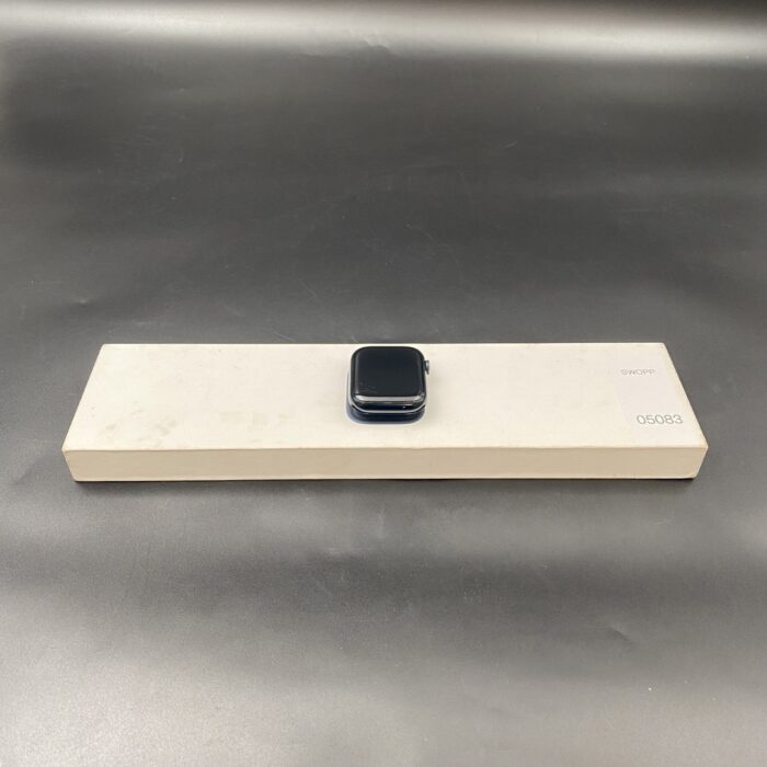 Apple Watch Series 8 45MM Midnight - Image 2