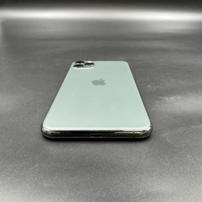 iPhone 11 Pro Max 256GB Green - Image 4