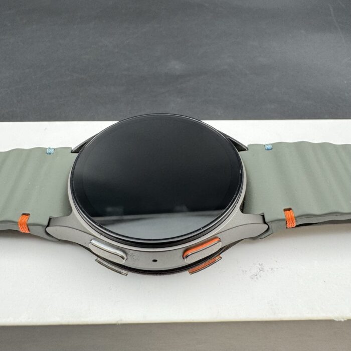 Samsung Galaxy Watch 7 40MM Green - Image 3