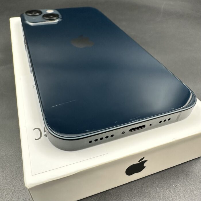 iPhone 13 128GB Midnight - Image 4