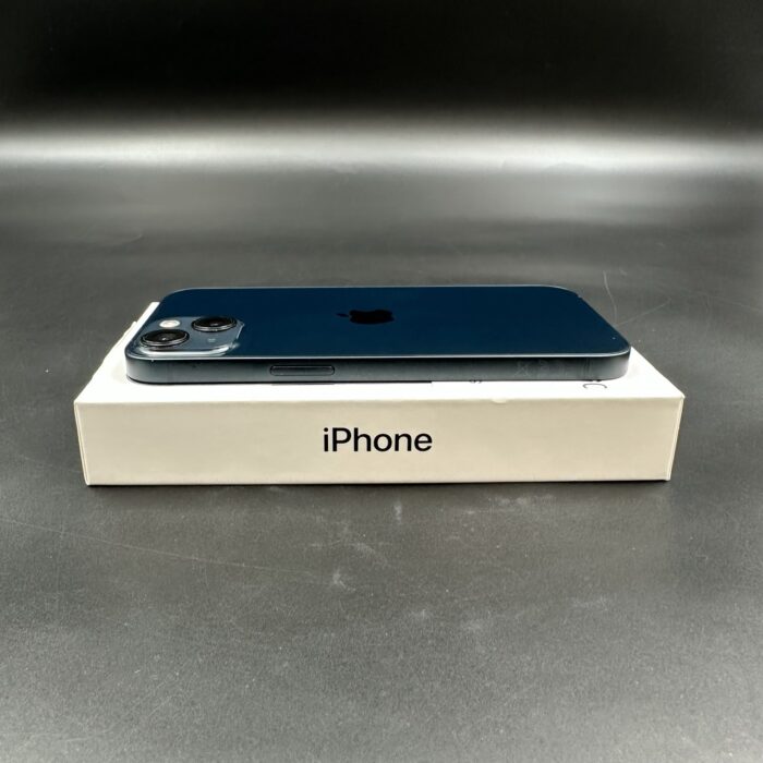 iPhone 13 128GB Midnight - Image 3
