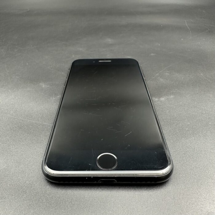 iPhone SE (3rd Generation) 128GB Midnight - Image 6