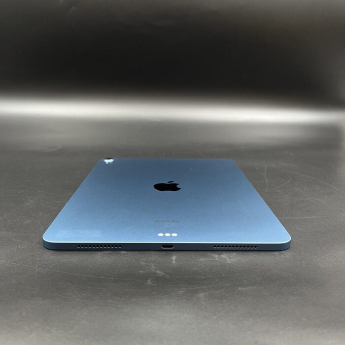 iPad Air 5 64GB Sky Blue - Image 3