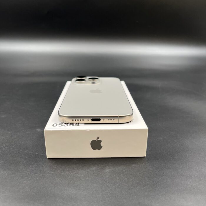 iPhone 16 Pro 256GB Natural Titanium - Image 4