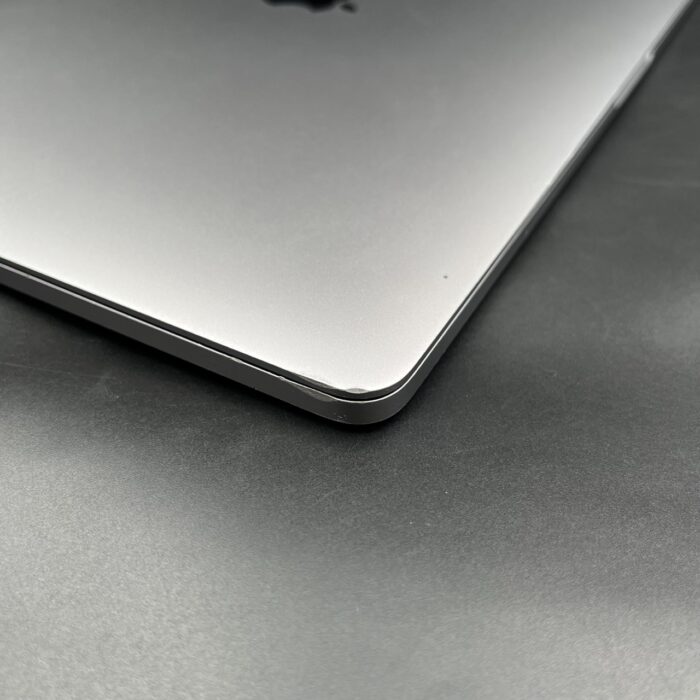 Macbook Pro 15" 2.3Ghz Intel Core i9 2019 16GB 512GB Space Grey - Image 3