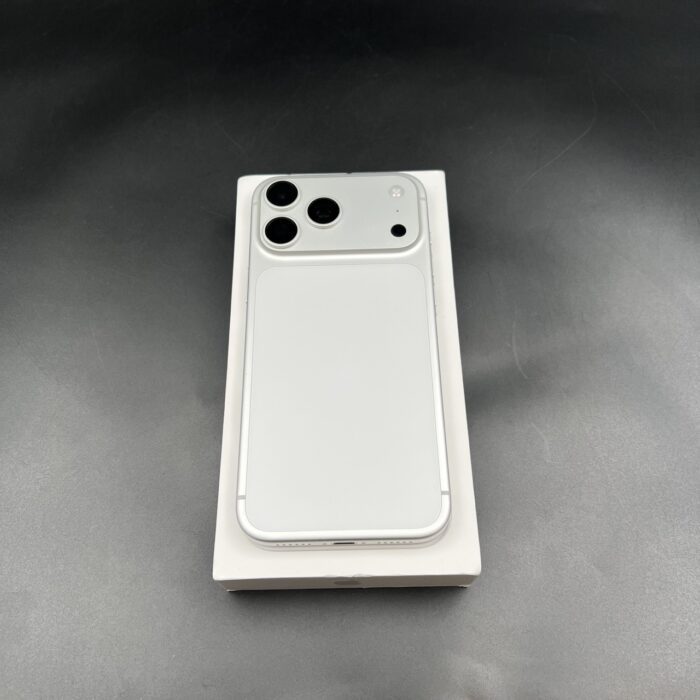 iPhone 17 Pro Max 256GB Silver - Image 9