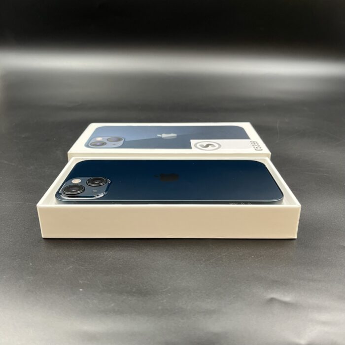 iPhone 13 128GB Midnight - Image 2